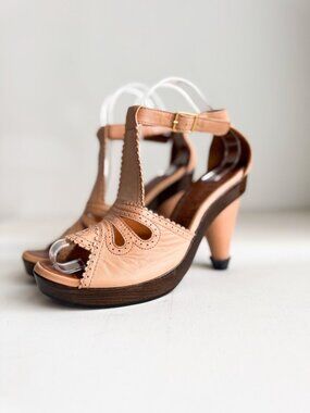 Chie Mihara Light Beige Cutout Unique Leather Heels 39